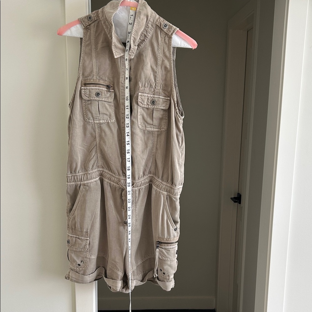 Marrakech utility romper. Sz Medium. Beige.